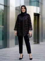 کت کوتاه زنانه کد 0428  با جنس ژاکارد لوکس و قد 79
